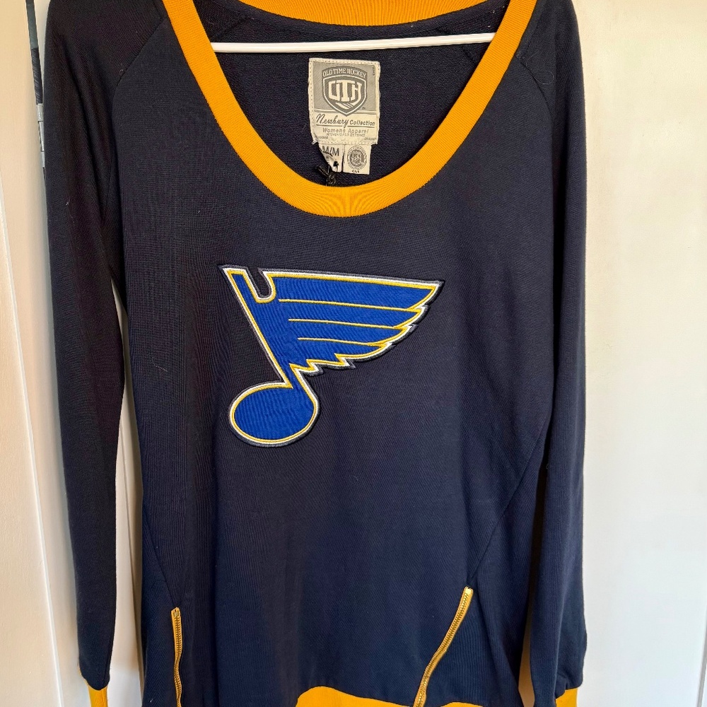 NWT‎ NHL Blues Women's top, Oldtime Hockey Newbury, Gold zipper trim, Size M